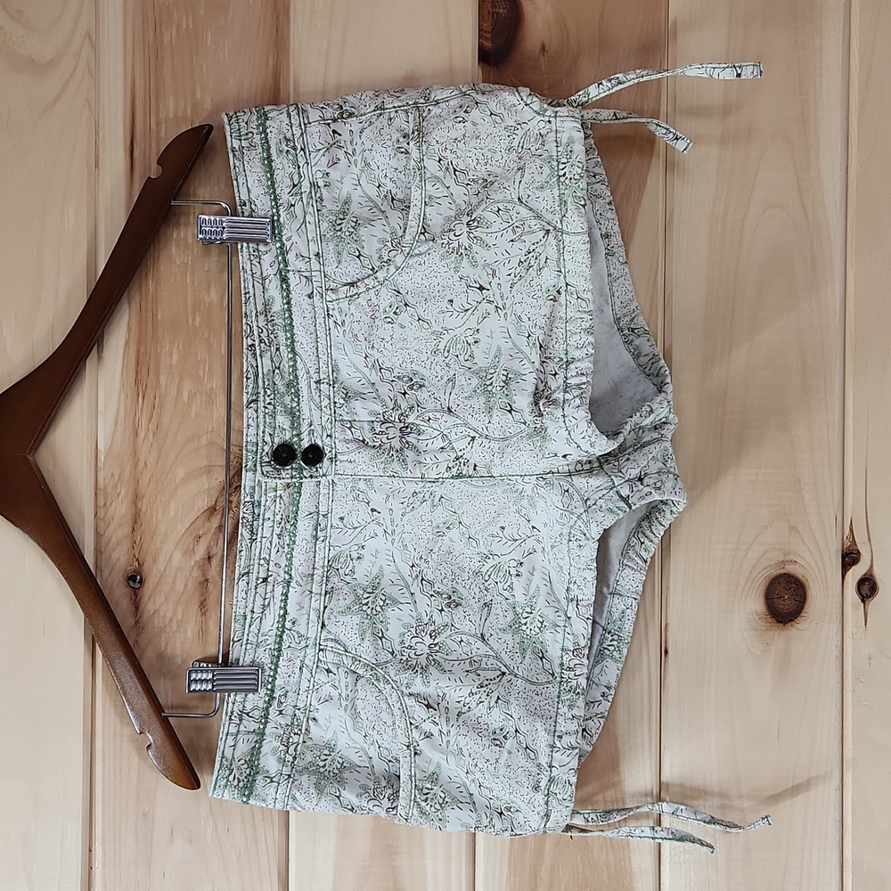 Vintage Free People Shorts Floral Green Size 10 Low Rise Tie Sides